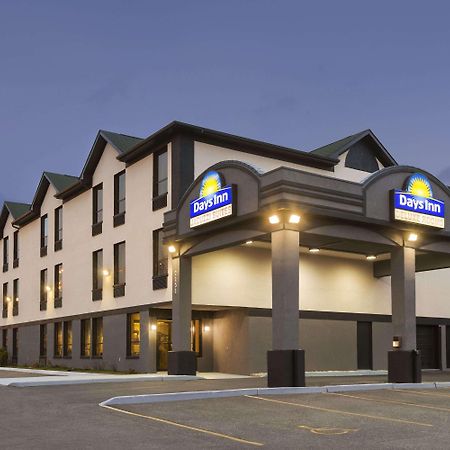 Days Inn By Wyndham Toronto East Lakeview Eksteriør bilde
